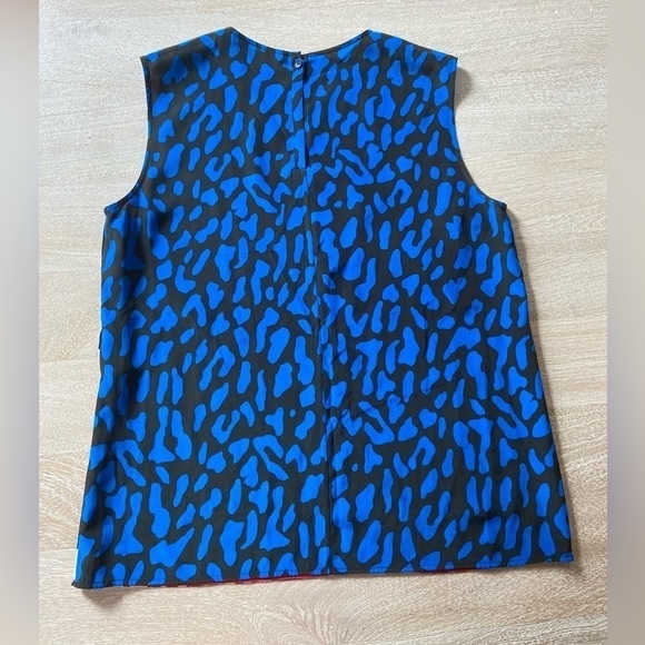 Diane Von Furstenberg 100% Silk Blouse Animal Print Blue Pink Top Farm Rio Vibes - Picture 3 of 6
